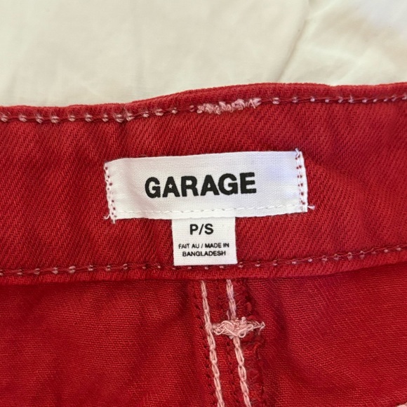 Red mini skirt - Picture 3 of 3